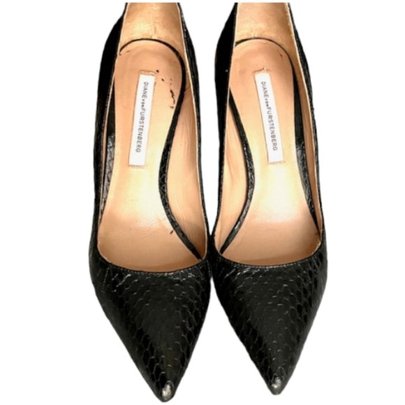 Diane von Furstenberg Embossed Leather Pumps - Black - 7 - Picture 4 of 10